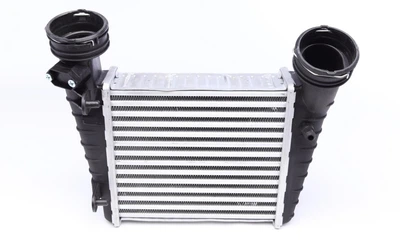 Радіатор інтеркулера VW Passat 1.8 00-05 30147A NRF