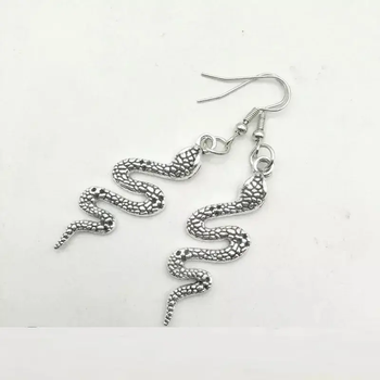 Серьги Snake змея в виде змеи на крючках серебряный цвет