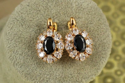 Сережки Xuping Jewelry циннія із чорним каменем 2,3 см золотисті