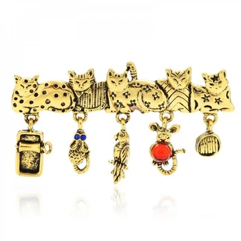Брошь женская BROCHE бижутерия Животные Кошки с подвесками золотистая BRBF113116