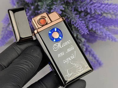 Запальничка 2 в 1 газова та USB з гравіюванням тато ти мій герой 75х12х35 мм Чорний