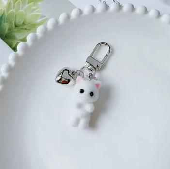 Брелок-игрушка котик с сердечком, милый аксессуар для ключей, сумки и рюкзака WHITE