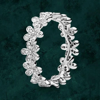 Серебряное кольцо "Мерцающие ромашки" Pandora (Пандора) 190934CZ 16