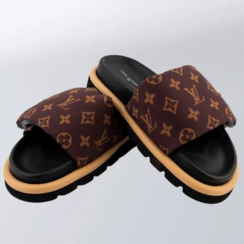 Шльопанці жіночі Louis Vuitton з лого на болоньї 38 коричневий