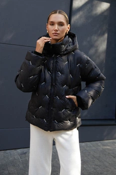 Чорна куртка з декоративною вишивкою XXL-3XL