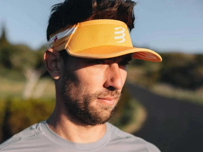 Кепка-козырек Compressport Visor Ultralight, Citrus/White