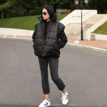 Жилетка женская безрукавка зефирка оверсайз модная молодежная one size черная