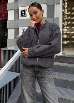 Женская куртка бомбер на молнии свободного кроя из букле oversize 42-48 графитовый IB 9096