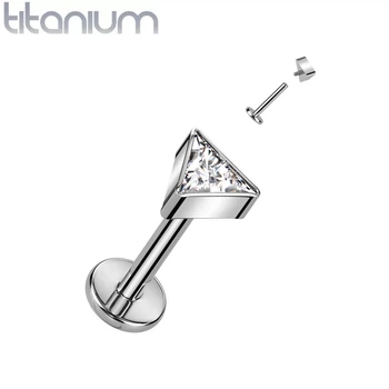 Серьга лабрет из титана для пирсинга уха Spikes TIL941-1608-C с фианитом (Штанга: 8мм; Цвет: Прозрачный)