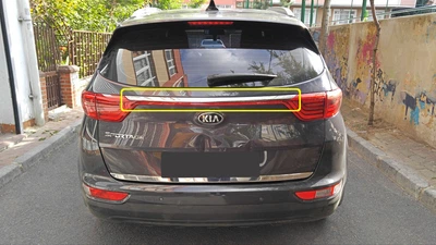 Накладка хромована над номером для Kia Sportage (2019-2021, нержавіюча сталь)