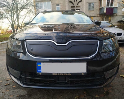 Skoda Octavia III A7 (2013-2017) матовая зимняя накладка на решетку