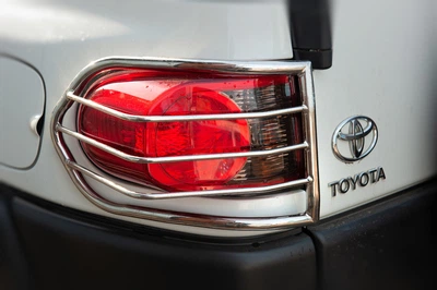 Нержавеющие защитные решетки для задних фонарей Toyota FJ Cruiser (2 шт)