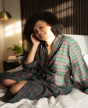 Халат жіночий довгий Cyberjammies Whistler 9843 XL зелений у клітинку