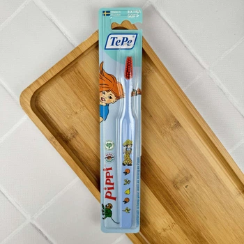 Детская зубная щетка TePe Kids Pippi X-Soft (от 3 лет), голубая