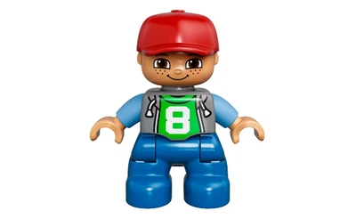 Конструктор LEGO Child Boy - Light Bluish Gray Top with Number 8, Red Cap, Freckles 1 деталей (47205pb026-used)
