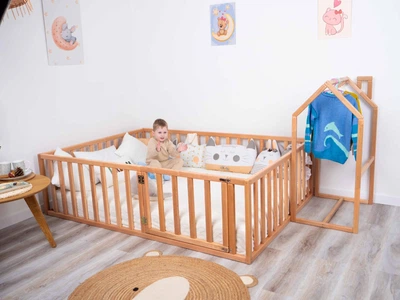 Детский деревянный манеж-кровать Монтессори BUSY WOOD напольная Модель 6.2 190х160 см Натуральное дерево