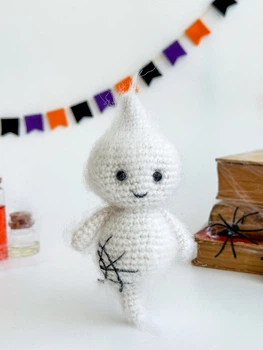 Привидение амигуруми из мохера – вязаная игрушка крючком, handmade декор на Хэллоуин