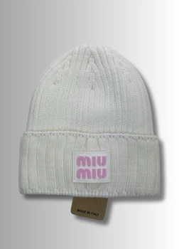 Вязаная шапка бини с резиновой нашивкой Miu One-size Белый