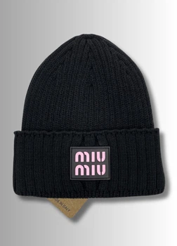 Вязаная шапка бини с резиновой нашивкой Miu One-size Черный