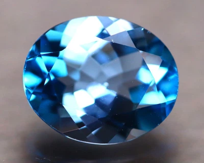 Натуральный Топаз Swiss Blue (Свис Блю) 4.80 ct 12 x 9.6 x 5.6mm
