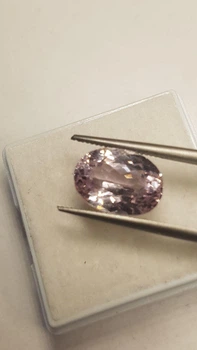 Натуральный Кунцит (Сподумен) 6.1Сt. 12.5×9.0×7.4 mm