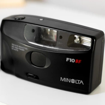 Плівковий фотоапарат Minolta F10BF зі спалахом та ремінцем БВ - Б/У