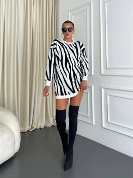 Fashions • Женский свитер Safari Fashions 42-50 белый (2414-мас)