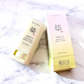 Солнцезащитный стик для лица Beauty of Joseon Matte Sun Stick SPF50+ с полынью и камелией, 18 г