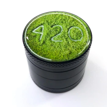 Гріндер крешер для сухих трав тютюну з картинкою 420 40 мм Чорний