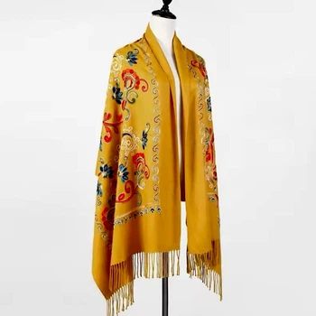 Зимний кашемировый шарф Boutique embroidery с вышивкой 190х72см Горчичный