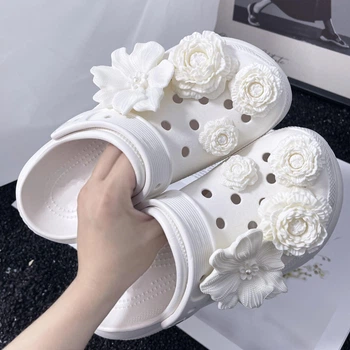 Набір Jibbitz Джібітсів на Crocs білі квіти 8 шт (JB80112)