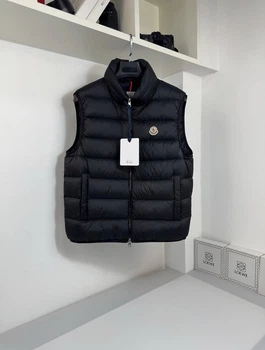 Мужская премиальная жилетка - безрукавка Moncler 932855 S Черный