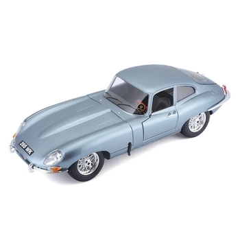 Автомодель Bburago Jaguar E-Type Coupe 1961 (1:18)