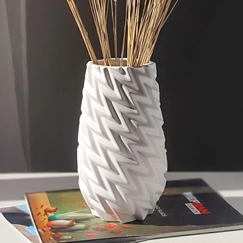 Ваза керамическая настольная Origami белый 23 см TM Rezon