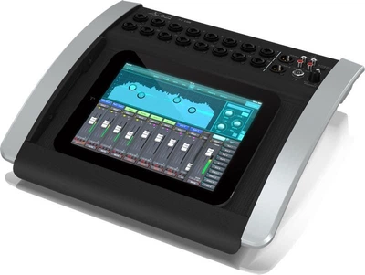 Мікшерний пульт Behringer X Air X 18