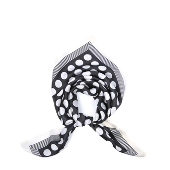 Платок женский с принтом LuckyLOOK Ivy 70x70 см Разноцветный 083-868