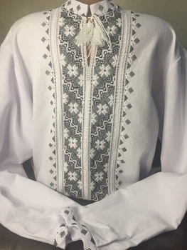 Стильна чоловіча вишиванка на білому домченому полотні ручної роботи Ч - 1090-1090 монохром. M
