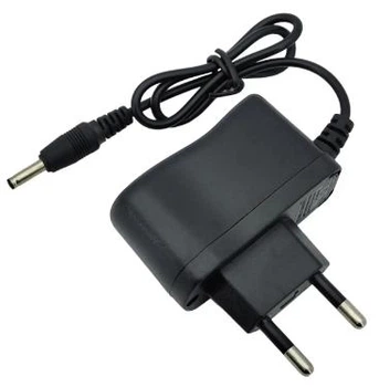 Зарядное устройство для LI-ION фонарей, аккумуляторов, 4.2V для 18650 на 500mAh, питание 110-240V, штекер 3,5*1,35 мм, длина 0,3м Черный