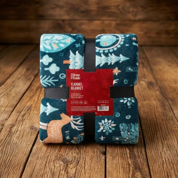Мягкий теплый плед покрывало ARDESTO Christmas Flannel 160x200 см из 100% полиэстера плед для спальни детской и пикника рождественский принт Олени Зеленый