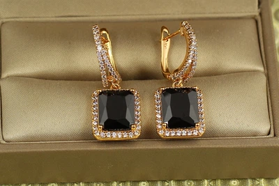 Серьги подвески Xuping Jewelry авангард с черным камнем 3 см золотистые
