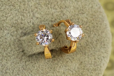 Серьги детские Xuping Jewelry глобус с белым 1,3 см золотистые