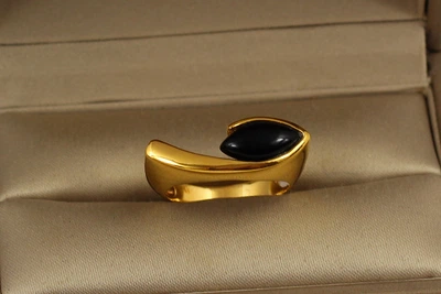Кольцо Xuping Jewelry Глаз черный оникс р 18 золотистое