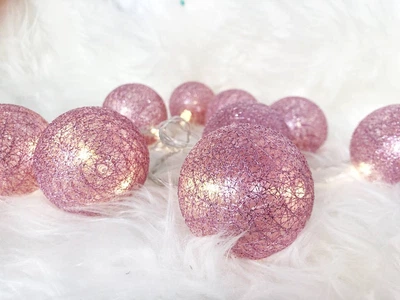 Гірлянди декоративні Cotton Balls 10led, діам 6см, довжина 180см на батарейках АА 006