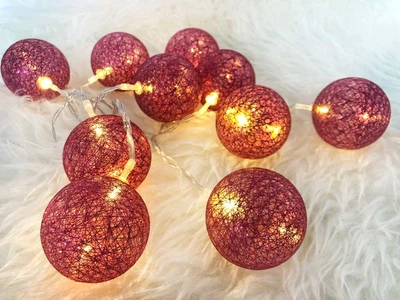Гірлянди декоративні Cotton Balls 10led, діам 6см, довжина 180см на батарейках АА 009