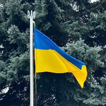 Флагшток сборный 6.3м из нержавеющей стали с механизмом подъема и опускания флага. С флагом в комплекте