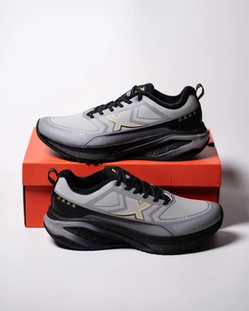 Чоловічі зимові кросівки Xtep Running Shoes 976419370059-10 Grey на флісі 43 27.5 см (11112259)