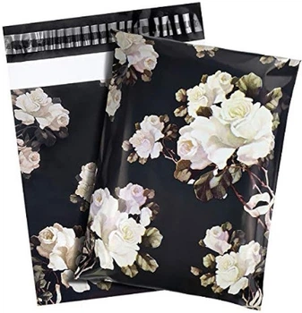 Кур'єрський пакет White roses on black 255 х 330 + 40 клапан
