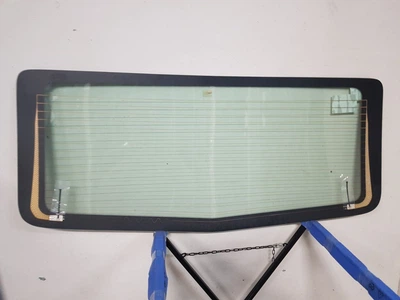 Заднє скло Opel Vivaro 2001-2013 Yesglass 24257000