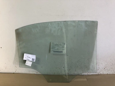 Скло задньої двері ліве Chevrolet Evanda Седан 4 дверний 2002-2006 Hanglass 6704200