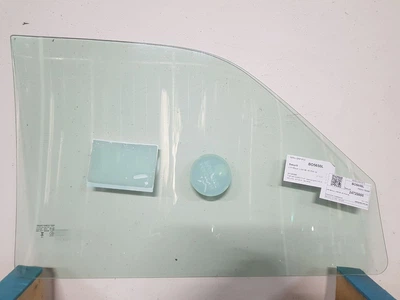 Скло передньої двері ліве Mitsubishi Pajero Sport 1998-2007 Saint-Gobain Sekurit 24720200